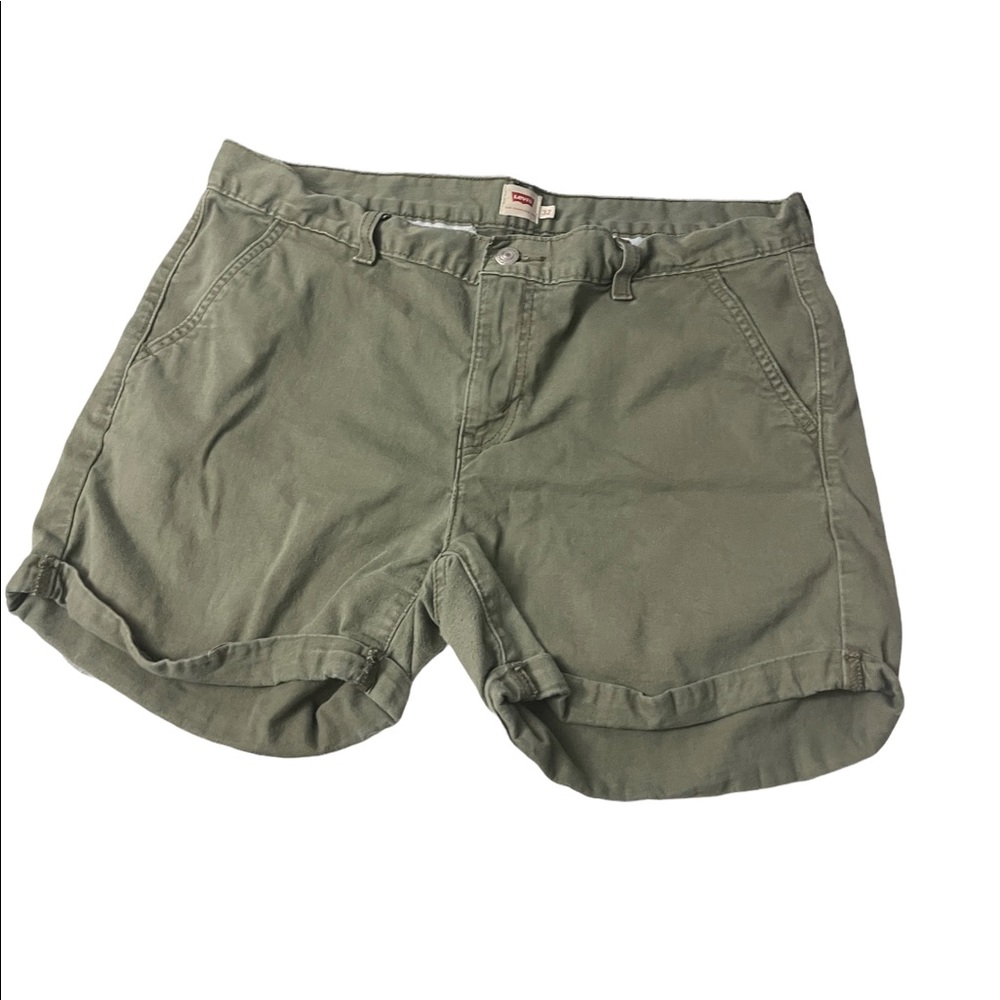 Levi’s green shorts women’s 32